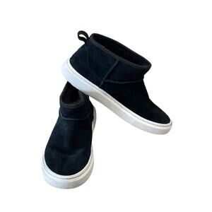 UGG Alameda Mini Boot Black Suede Women’s Size 9 Style 1143786-Comfy Casual Shoe